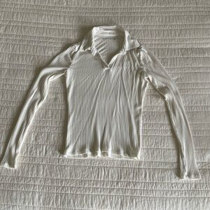 Abercrombie & Fitch White Ribbed Button Down Shirt